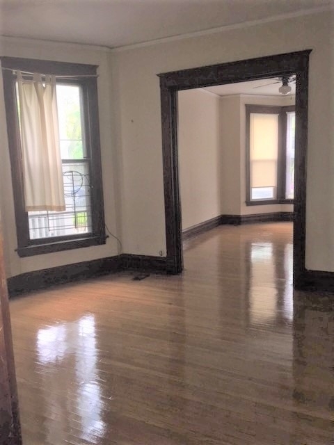 1116 W Wellington Avenue - Photo 4