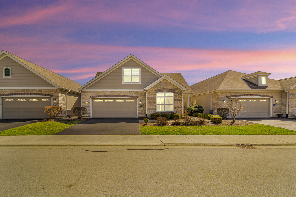 16519 S Fox Run Circle - Photo 0