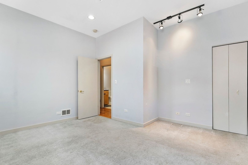 2151 W Race Avenue - Photo 11