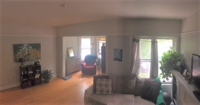 640 W Roscoe Street - Photo 3