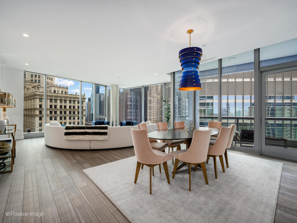 403 N Wabash Avenue - Photo 8