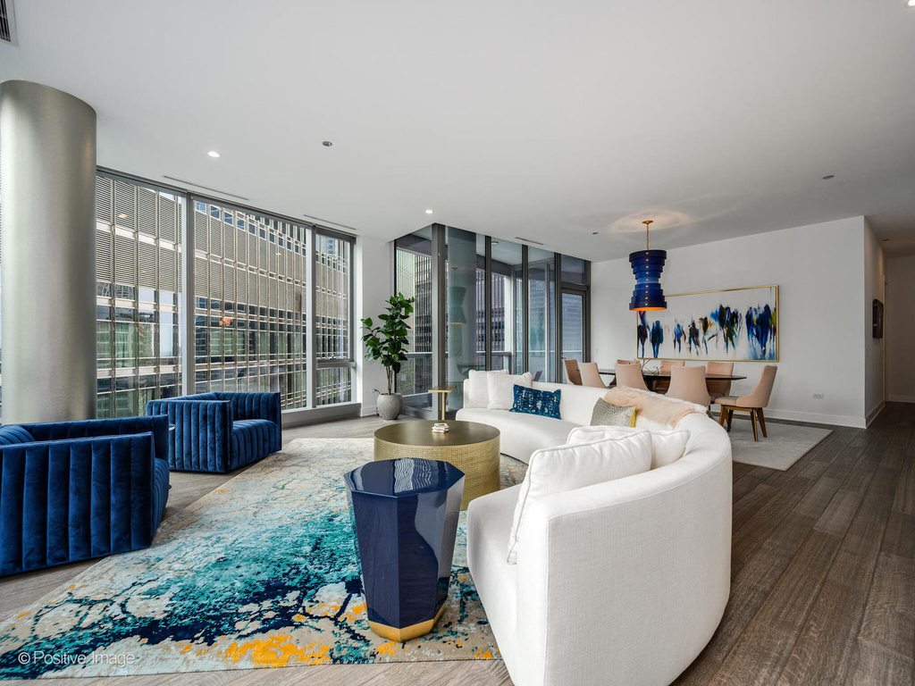 403 N Wabash Avenue - Photo 10