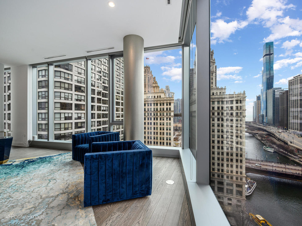 403 N Wabash Avenue - Photo 11