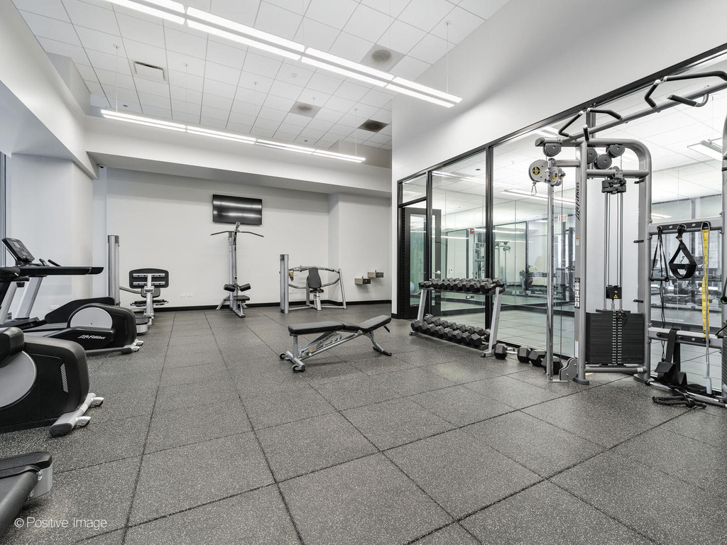 403 N Wabash Avenue - Photo 34
