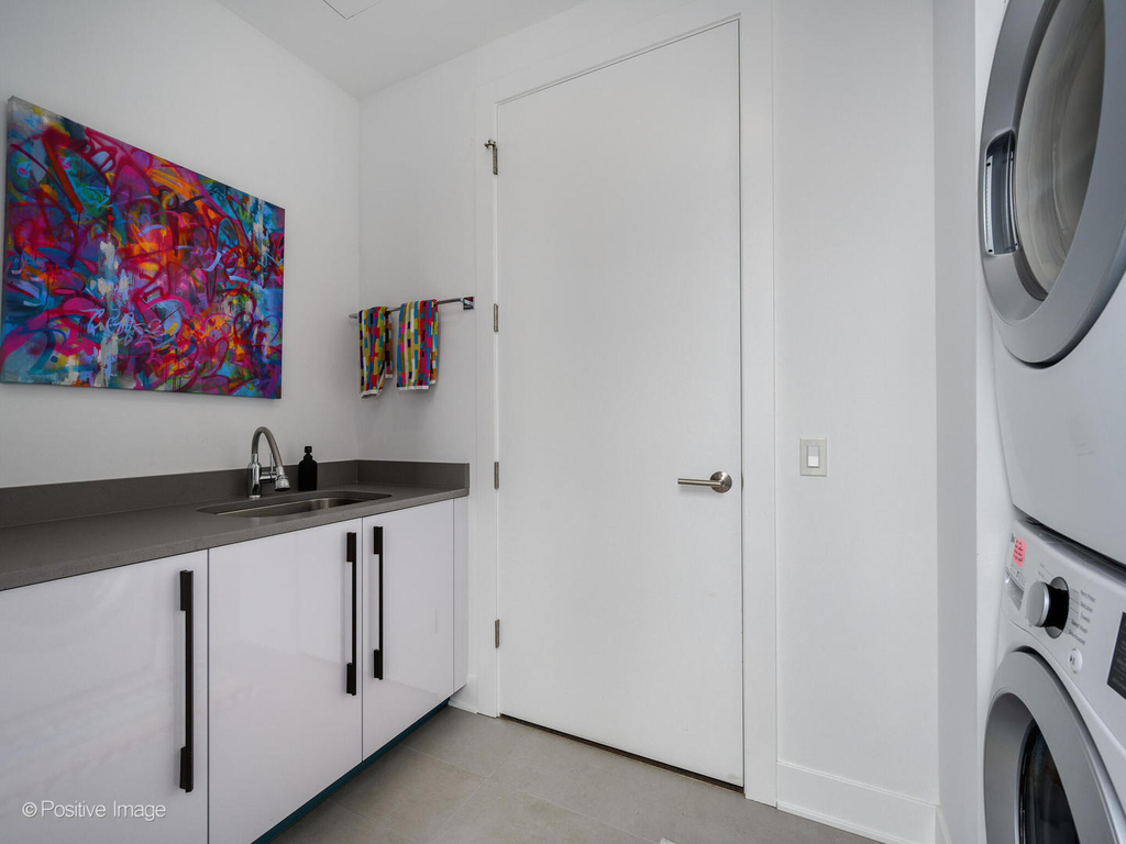 403 N Wabash Avenue - Photo 25