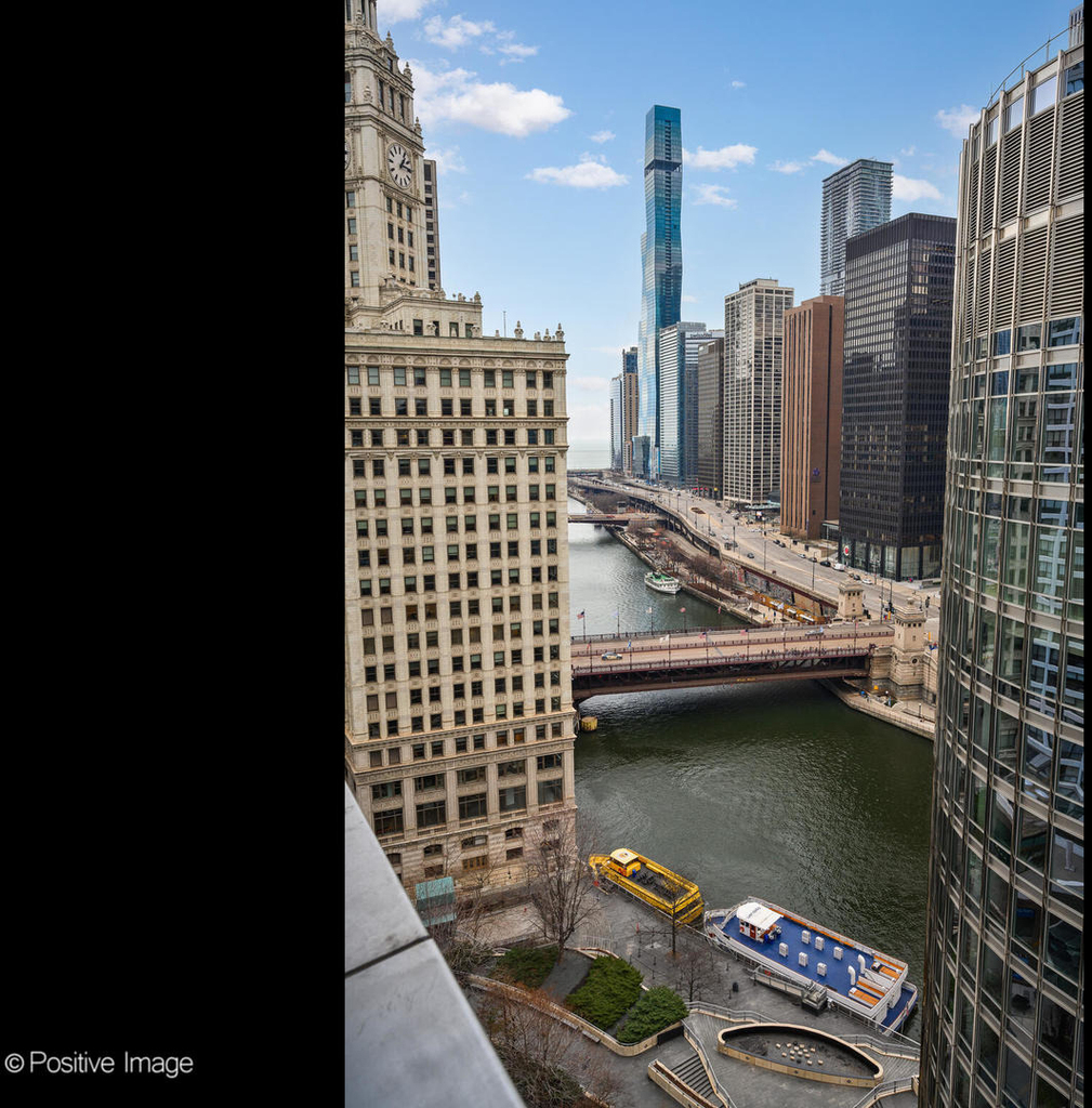 403 N Wabash Avenue - Photo 27