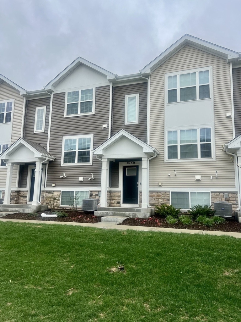 1059 Briar Glen Court - Photo 0