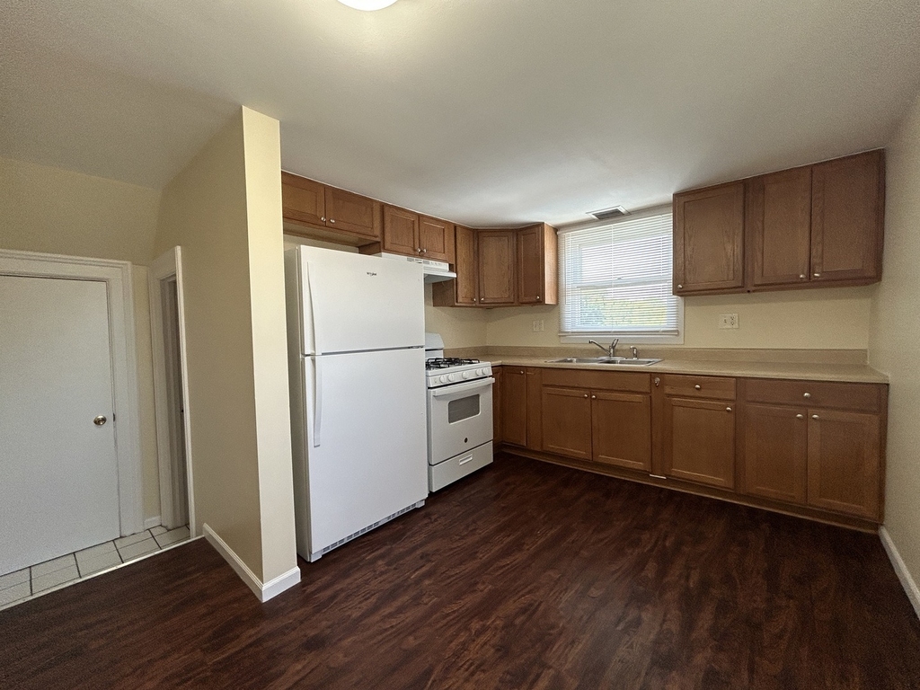 418 Saint Charles Street - Photo 7