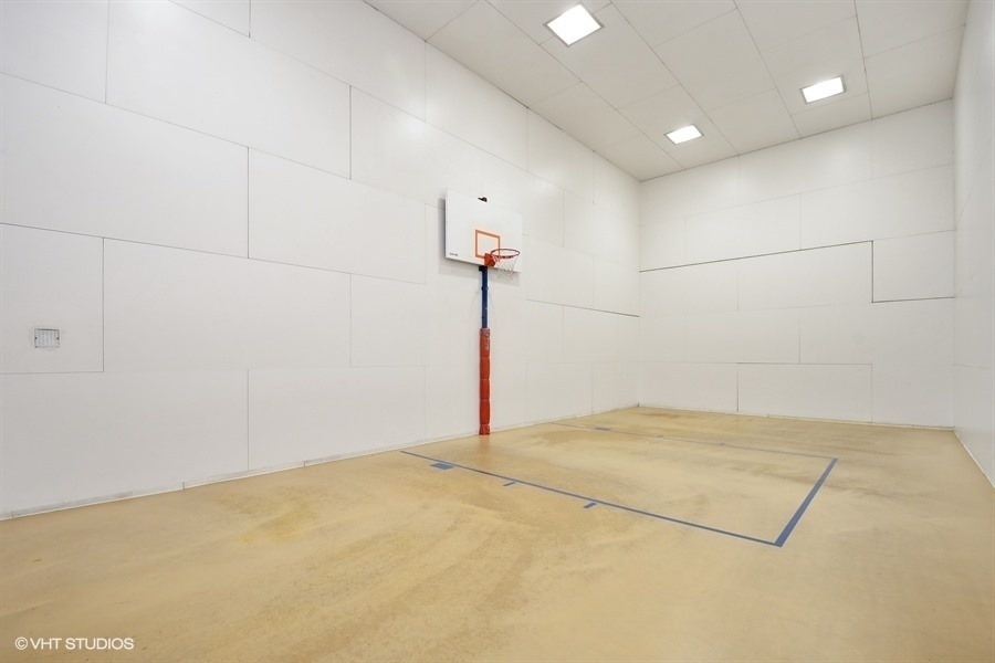 211 E Ohio Street - Photo 15