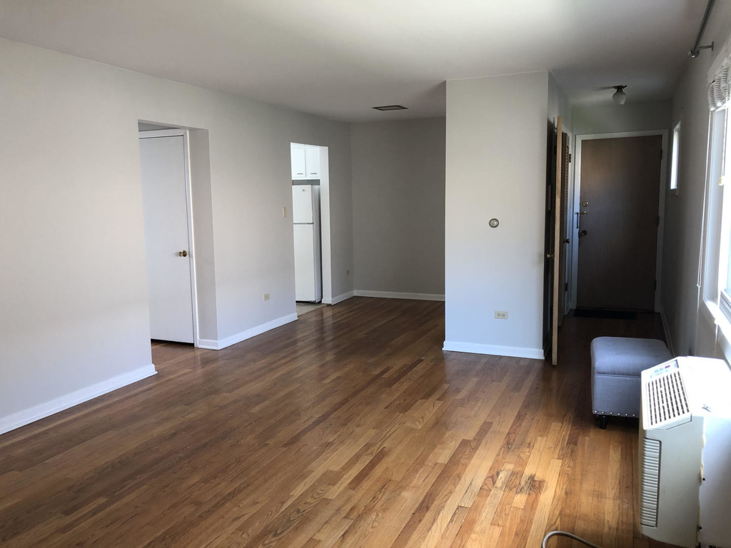 1116 Greenleaf Avenue - Photo 5