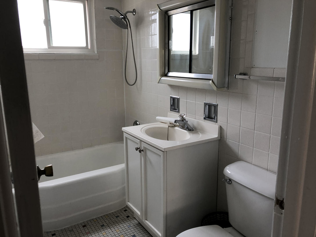 1116 Greenleaf Avenue - Photo 6