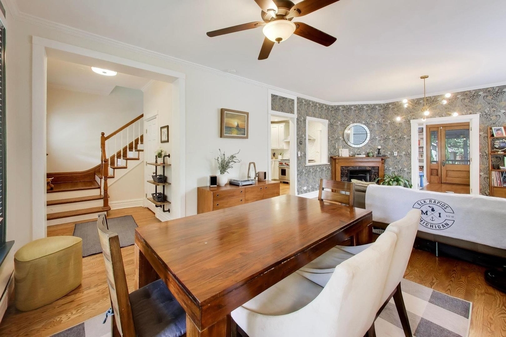 1911 Colfax Street - Photo 9