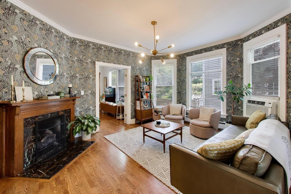 1911 Colfax Street - Photo 4