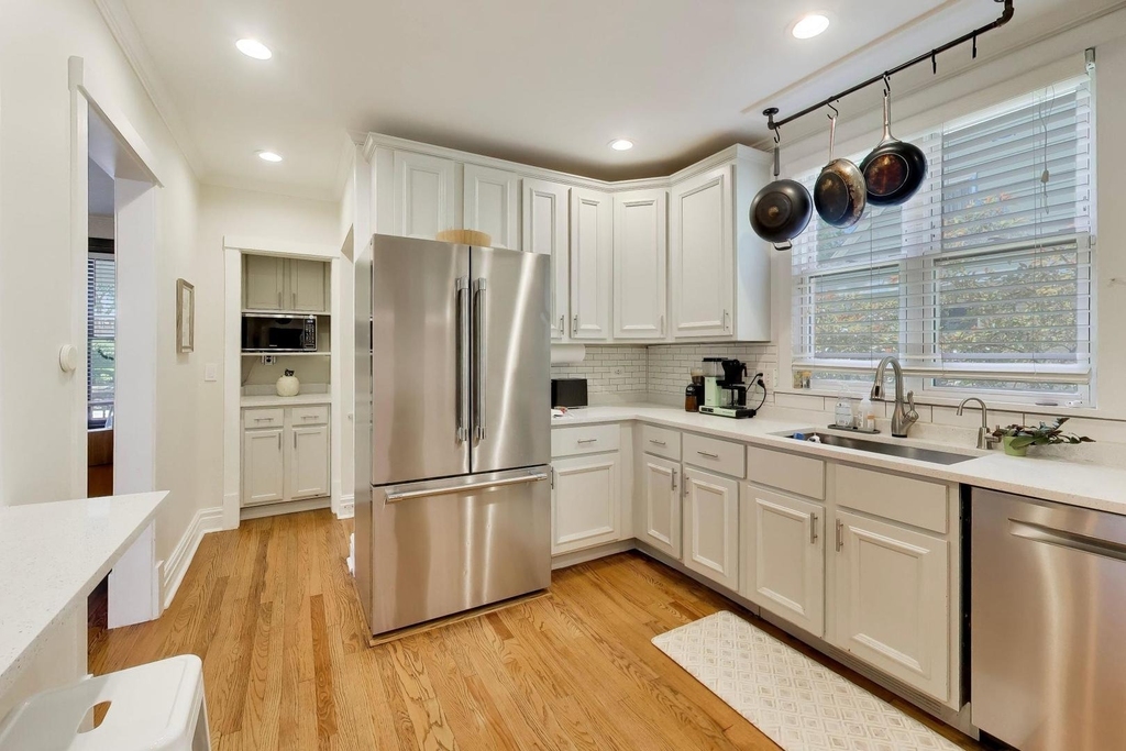 1911 Colfax Street - Photo 11