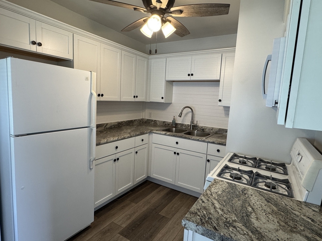 1508 W 36th Street - Photo 3