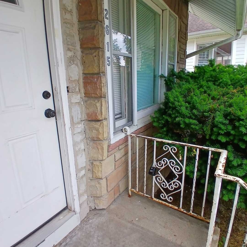 2615 N Newcastle Avenue - Photo 12