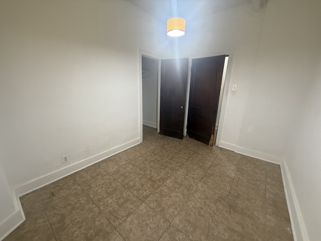 3258 Maple Avenue - Photo 6