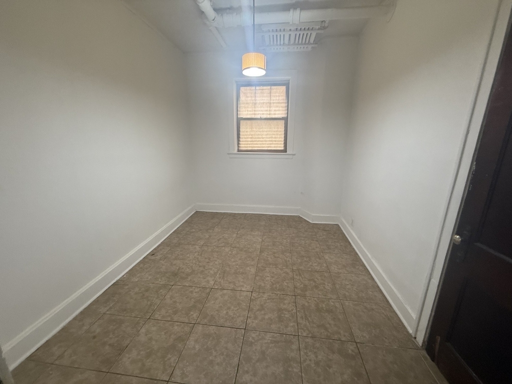 3258 Maple Avenue - Photo 5