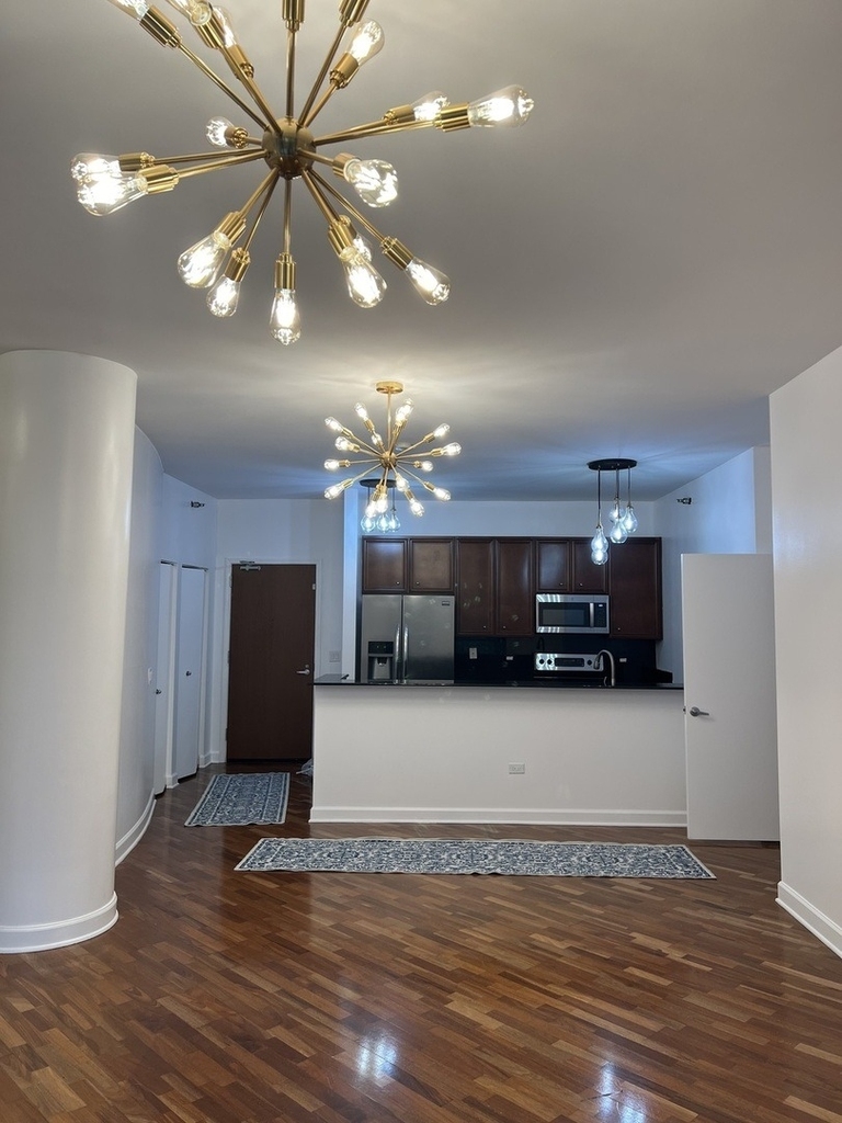 1322 S Prairie Avenue - Photo 2