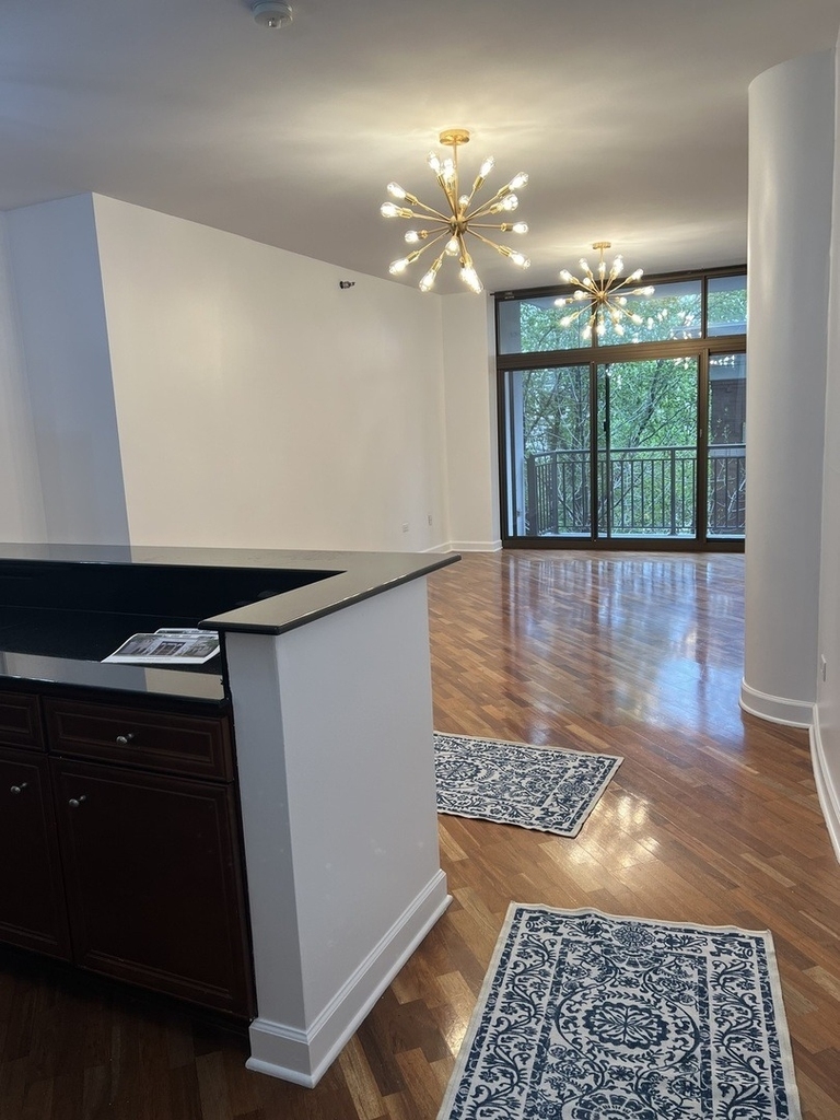 1322 S Prairie Avenue - Photo 3