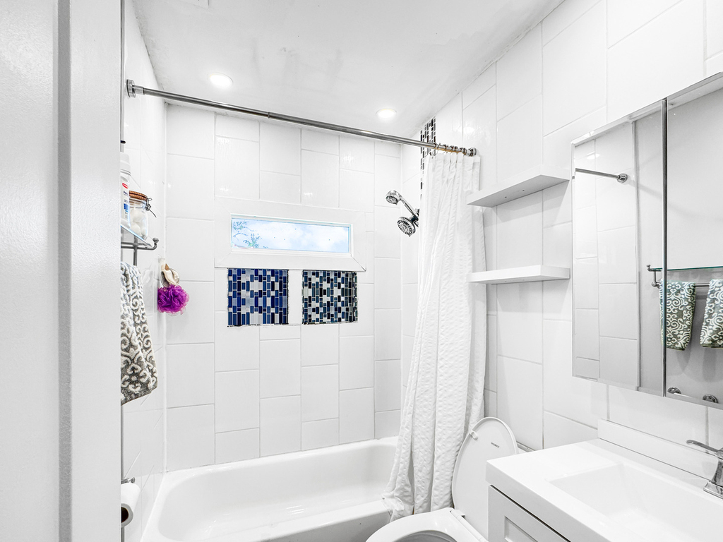 7830 Sprucewood Avenue - Photo 8
