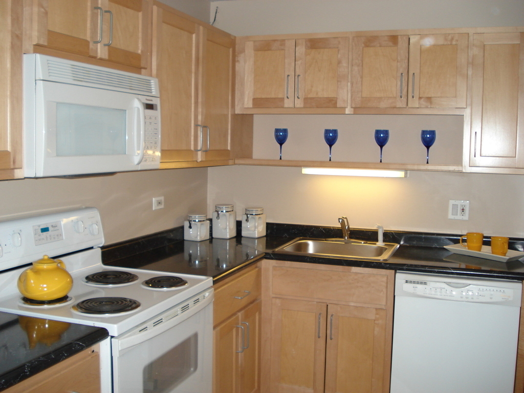211 E Ohio Street - Photo 2