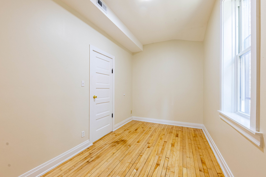 2137 N Western Avenue - Photo 10