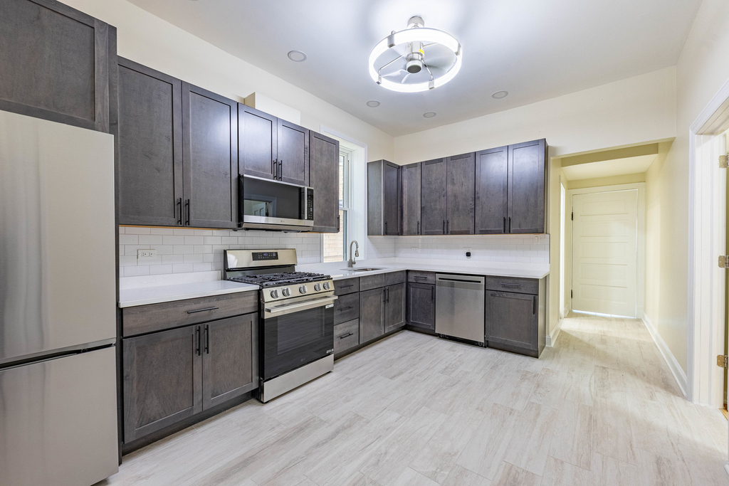 2137 N Western Avenue - Photo 14