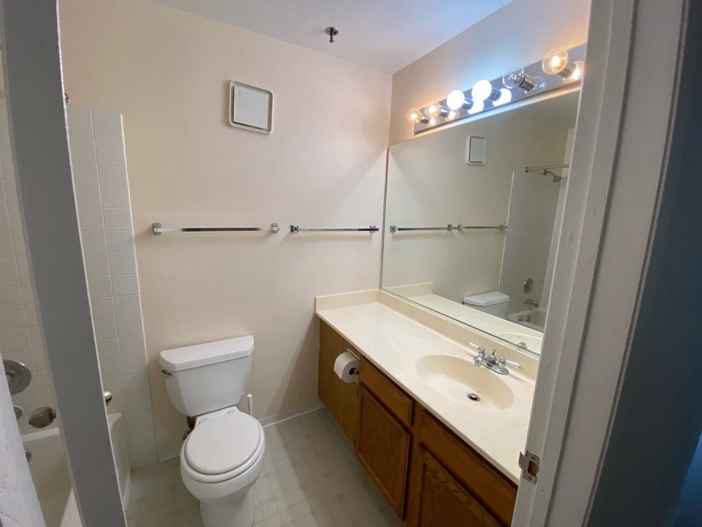 3265 Kirchoff Road - Photo 8