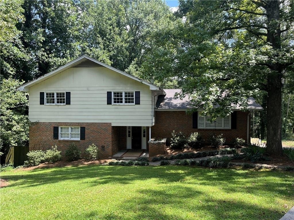 2745 Cardinal Lake Circle - Photo 0