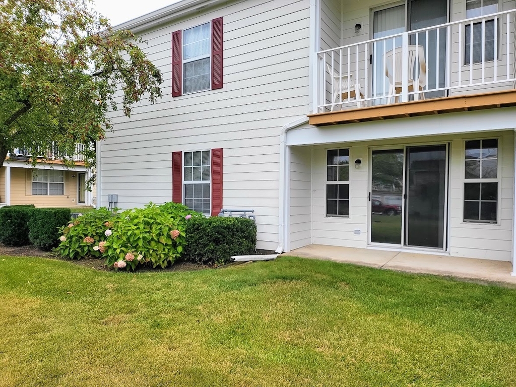 600 W Streamwood Boulevard - Photo 17