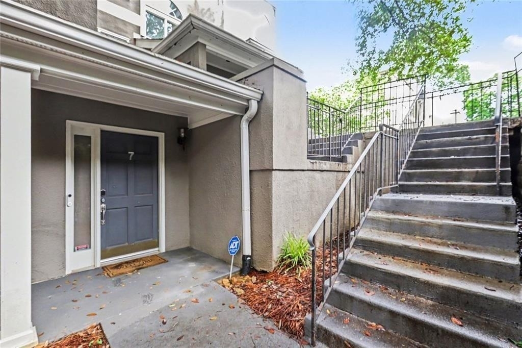 7 Saint Claire Lane Ne - Photo 0