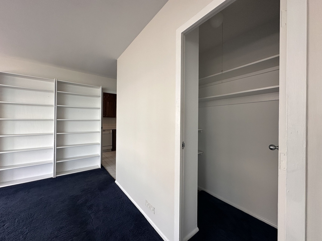 5757 N Sheridan Avenue - Photo 10