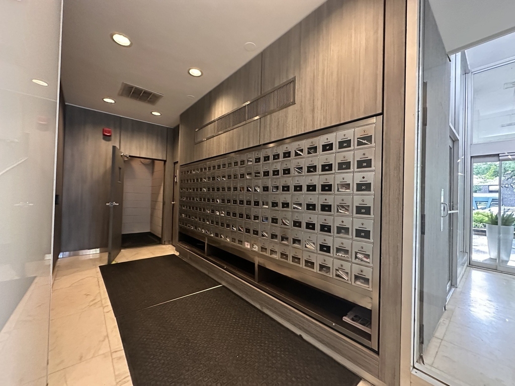 5757 N Sheridan Avenue - Photo 3
