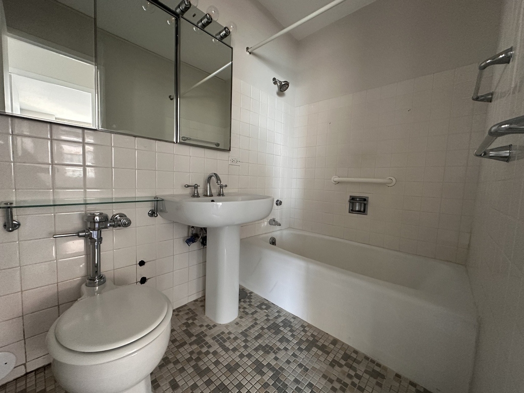 5757 N Sheridan Avenue - Photo 15