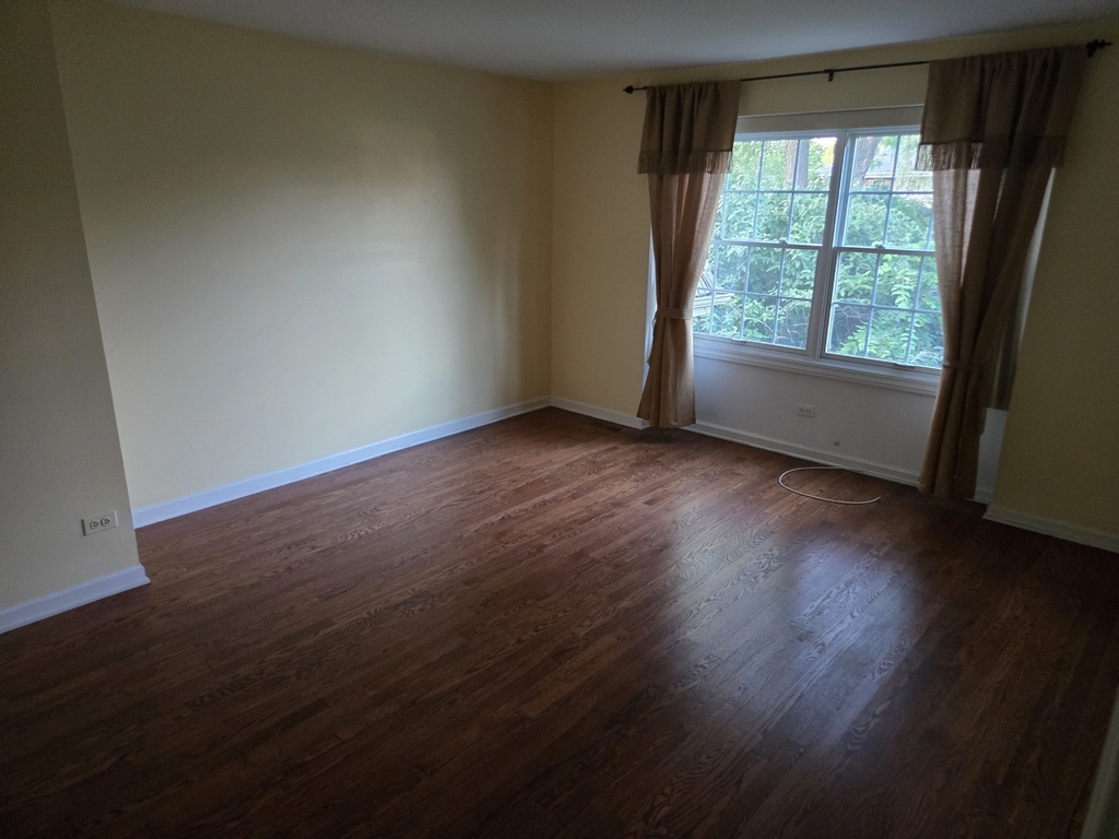 2s663 Avenue Normandy East Street - Photo 8