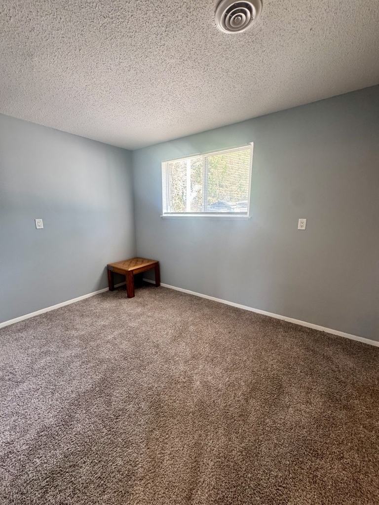 2827 N Elsie Avenue - Photo 4