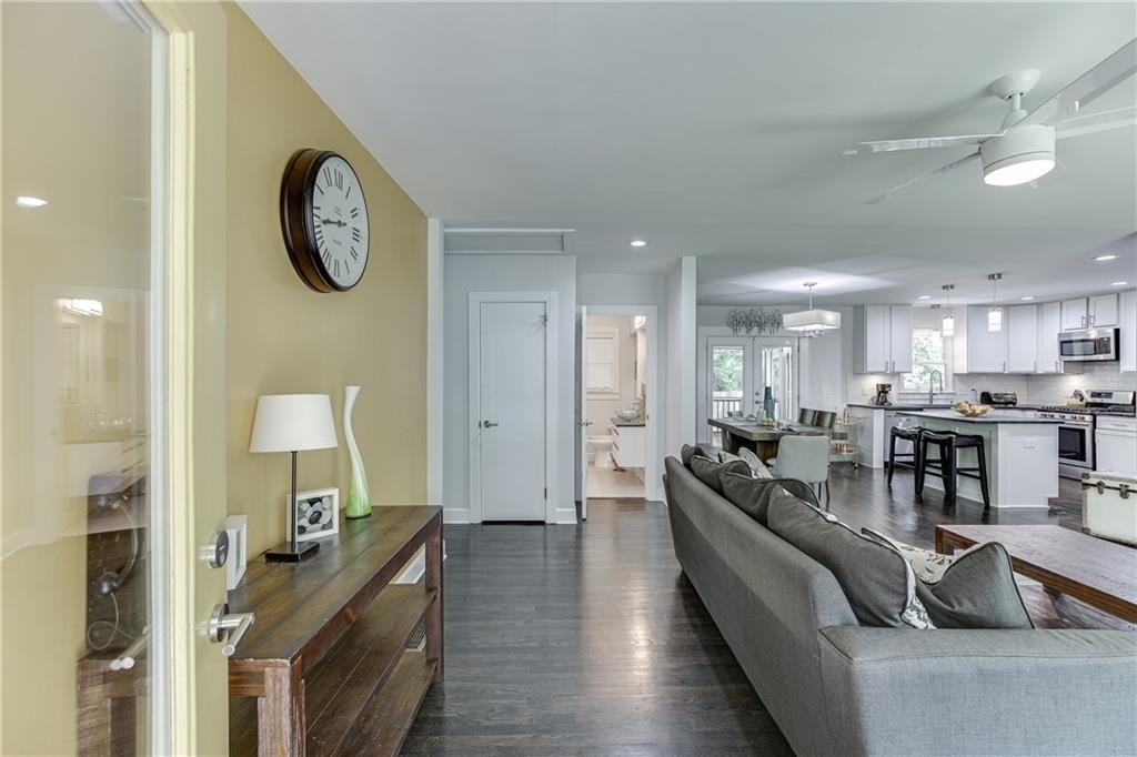1858 Longdale Drive - Photo 3