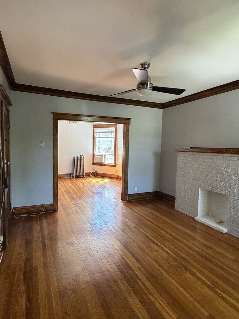 4847 N Claremont Avenue - Photo 2