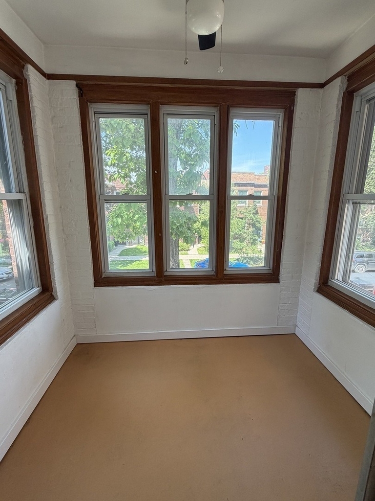 4847 N Claremont Avenue - Photo 3
