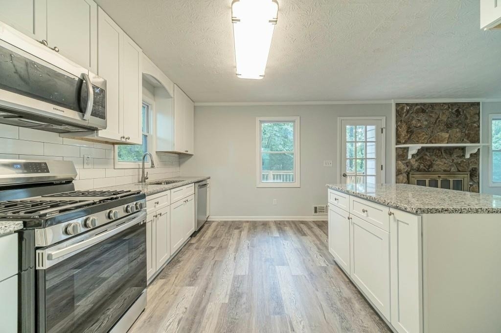 325 Little Rock Court - Photo 5