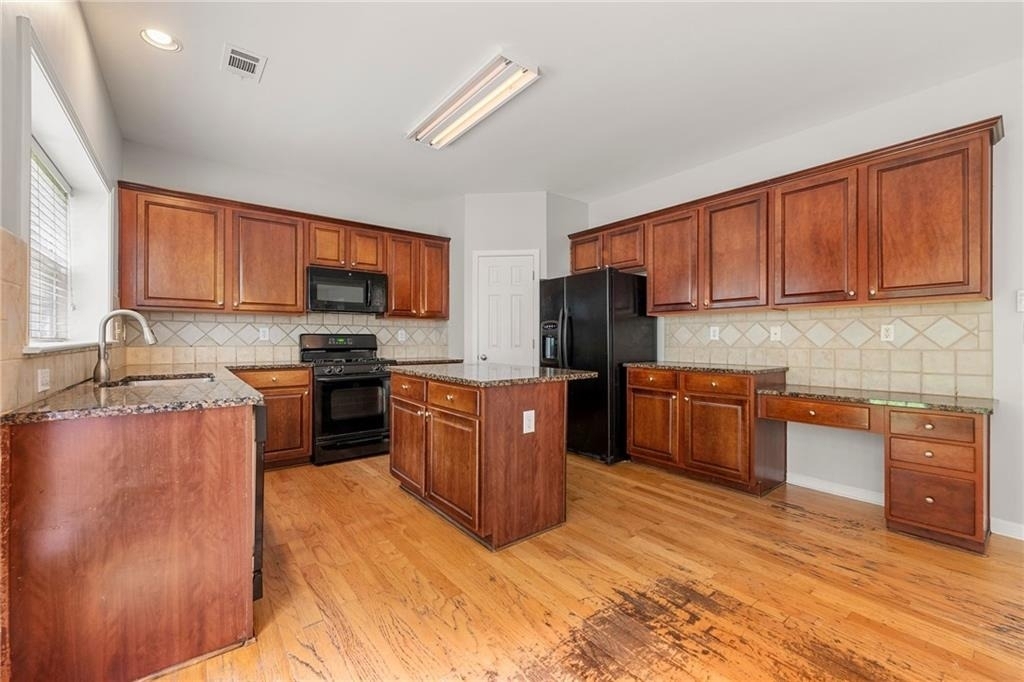 28 Crystal Way - Photo 3