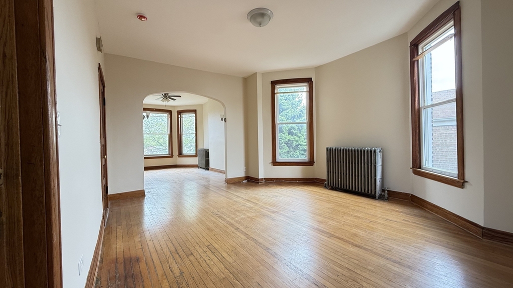 2022 N Lawler Avenue - Photo 4