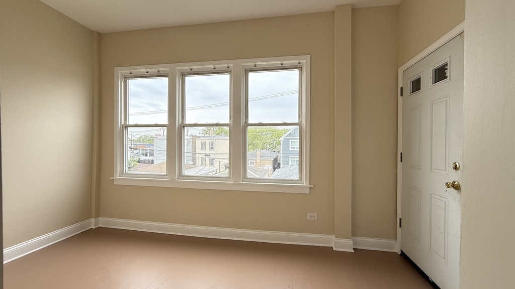 2022 N Lawler Avenue - Photo 11