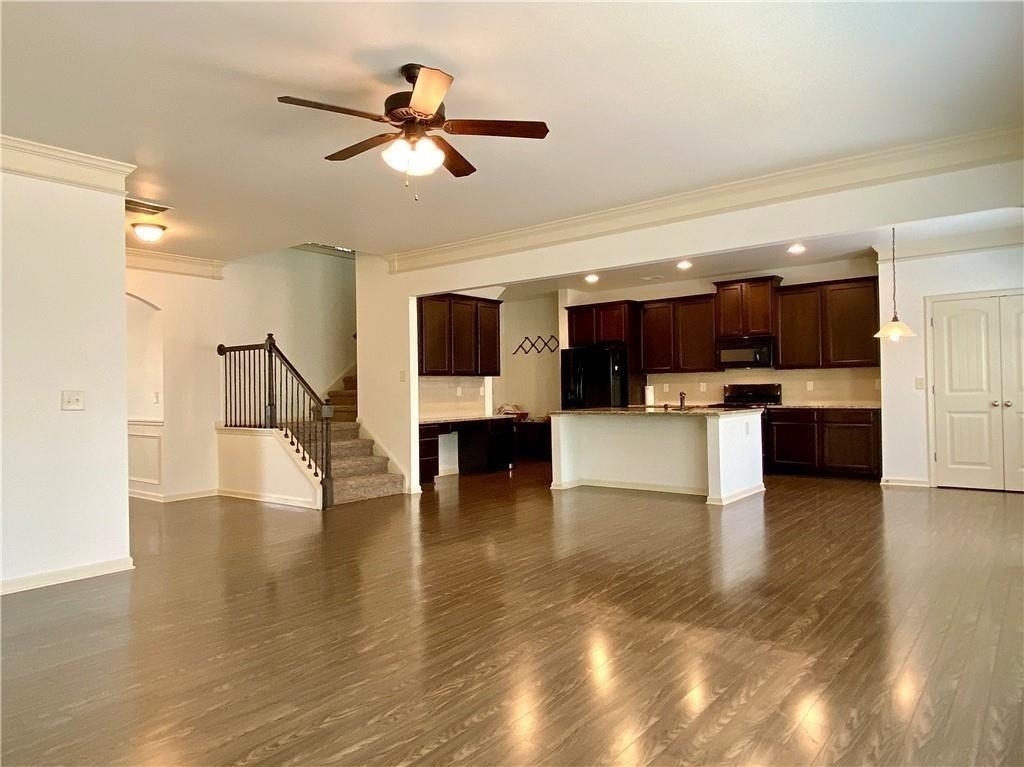 611 Stonehurst Lane - Photo 1