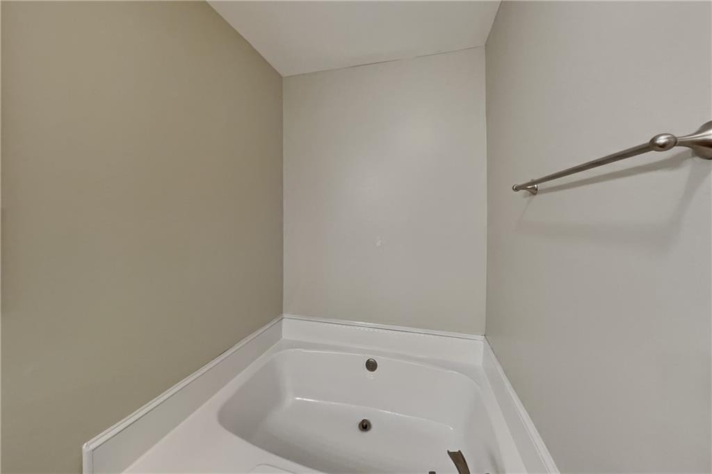 3753 Memorial Parkway Nw - Photo 9
