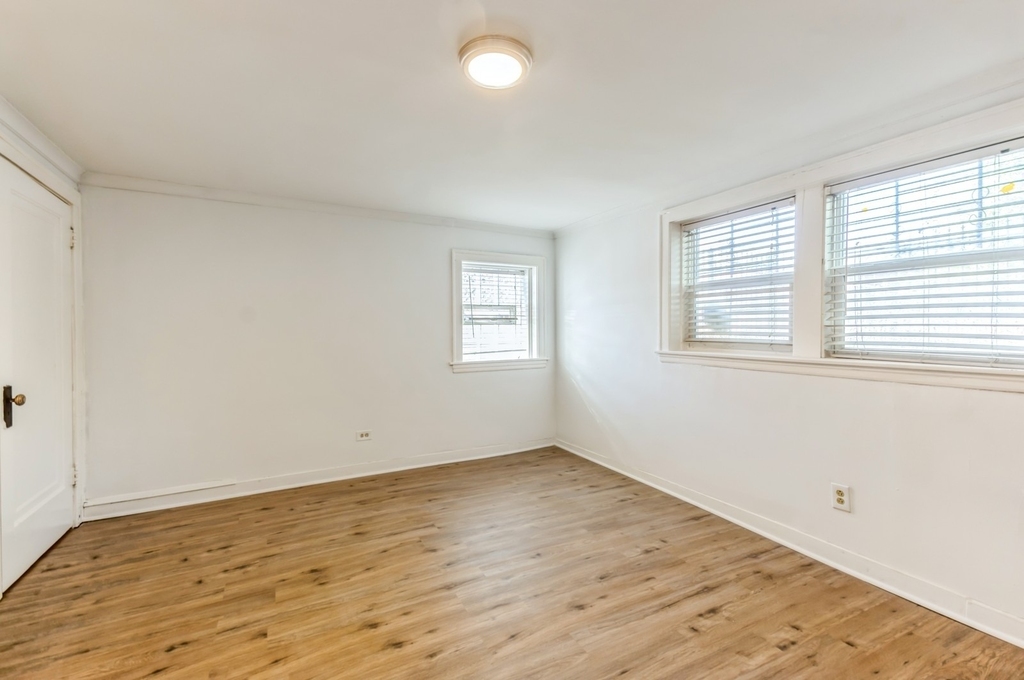3501 N Albany Avenue - Photo 4