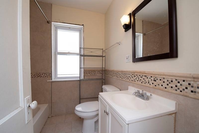 4825 N Sawyer Avenue - Photo 11
