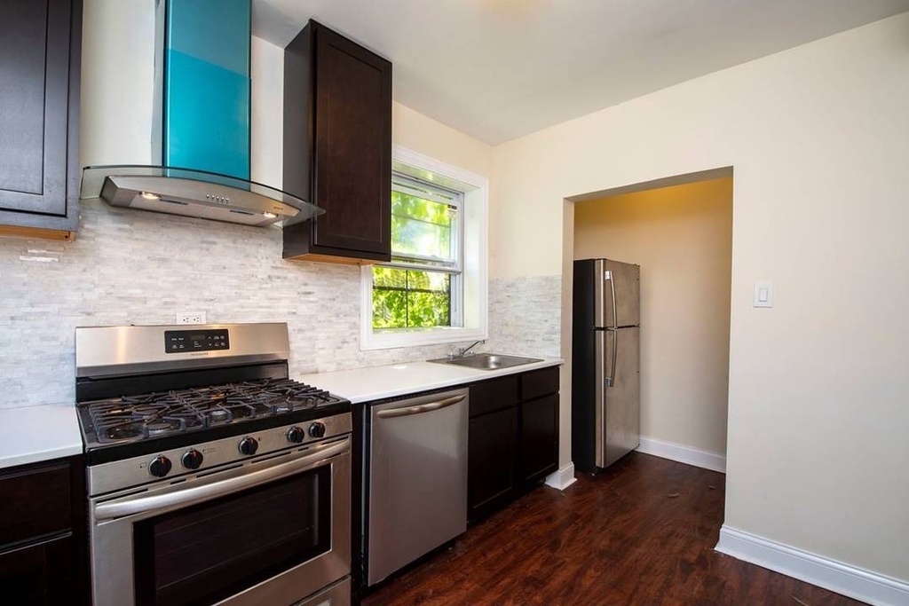 4825 N Sawyer Avenue - Photo 8