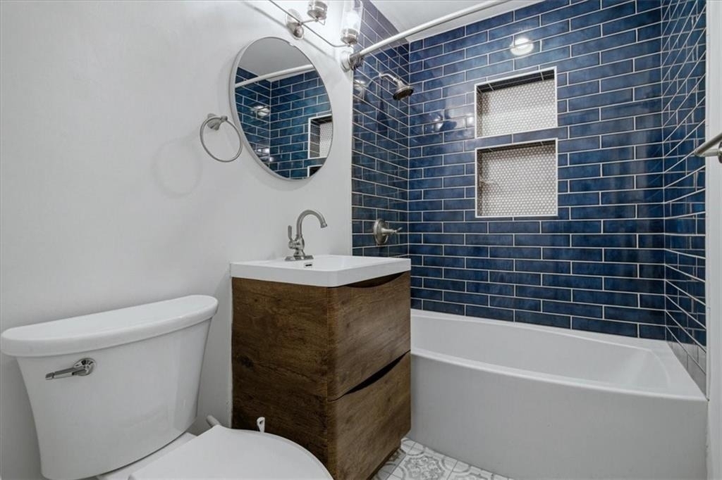 1381 Normandy Drive Ne - Photo 11